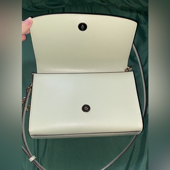UsedPerfect condition mint green Carson convertible crossbody + matching wallet - Picture 3 of 7